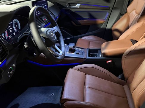 Certified 2023 Audi Q5 2.0T Prestige AWD/4WD image 5