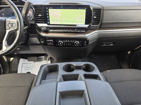 Used 2025 Chevrolet Silverado 1500 LT RWD image 18