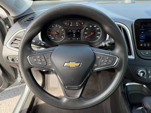 Used 2024 Chevrolet Malibu LT FWD image 13