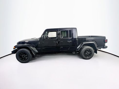 Used 2023 Jeep Gladiator Sport AWD/4WD image 8