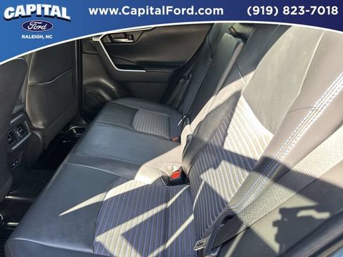 Used 2022 Toyota RAV4 XSE AWD/4WD image 18
