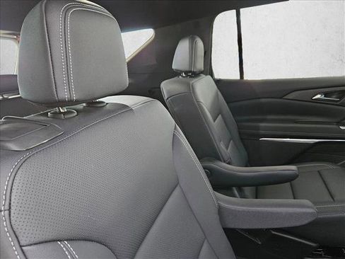 Used 2026 Chevrolet Traverse LT image 26