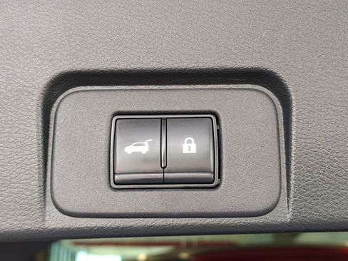 Certified 2024 Nissan Rogue Platinum w/ Platinum Premium Package FWD image 34