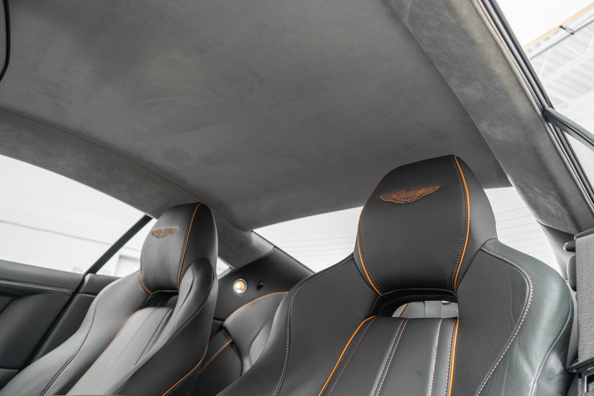 Used 2012 Aston Martin Virage Coupe RWD image 17