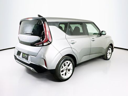 Used 2025 Kia Soul LX w/ LX Technology Package image 9