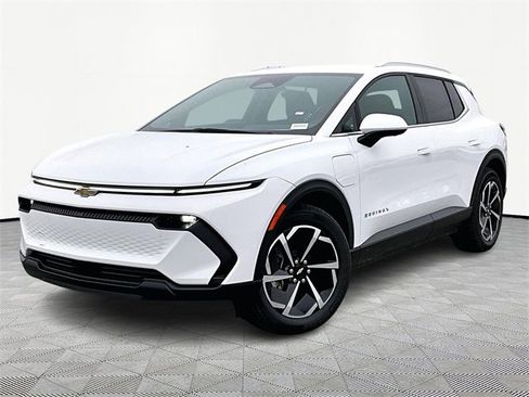 New 2026 Chevrolet Equinox EV LT image 3