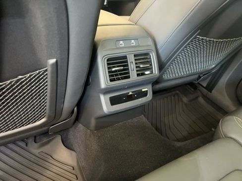 Used 2025 Audi Q5 Premium w/ Convenience Package AWD/4WD image 15