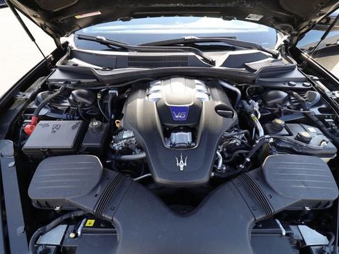Used 2017 Maserati Quattroporte S GranLusso Q4 image 34