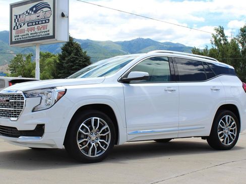 Used 2024 GMC Terrain Denali w/ Denali Premium Package AWD/4WD image 74