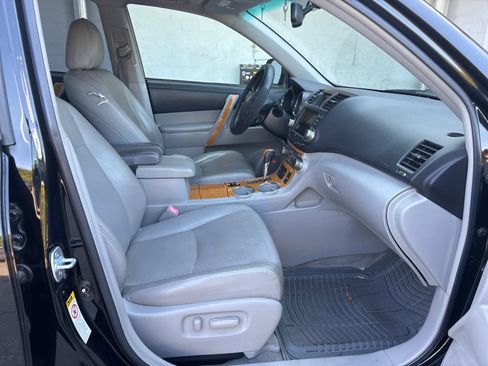 Used 2010 Toyota Highlander Limited image 13