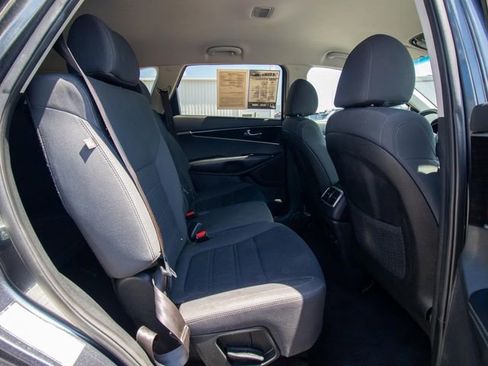 Used 2020 Kia Sorento FWD V6 image 15