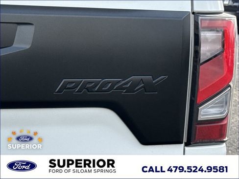 Used 2020 Nissan Titan PRO-4X w/ Pro-4x Convenience Package image 11