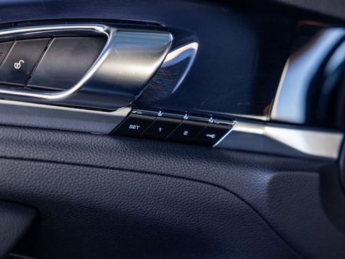 Used 2015 Porsche Panamera image 42