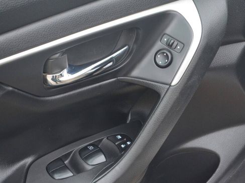 Used 2015 Nissan Altima 2.5 S w/ Power Driver Seat Package image 18