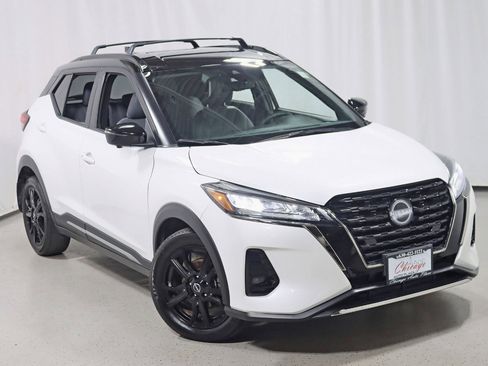 Used 2023 Nissan Kicks SR w/ SR Premium Package FWD image 6