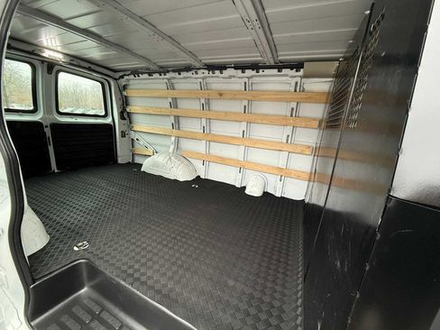 Used 2023 GMC Savana 2500 w/ Driver Convenience Package image 29