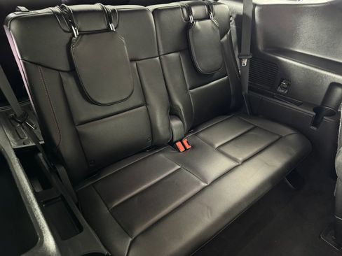 Used 2022 Ford Explorer ST-Line AWD/4WD image 40