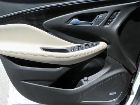 Used 2019 Buick Envision Premium AWD/4WD image 19