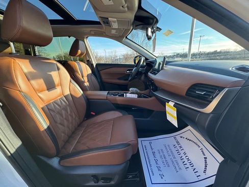 New 2026 Nissan Rogue Platinum w/ Tech Package AWD/4WD image 9