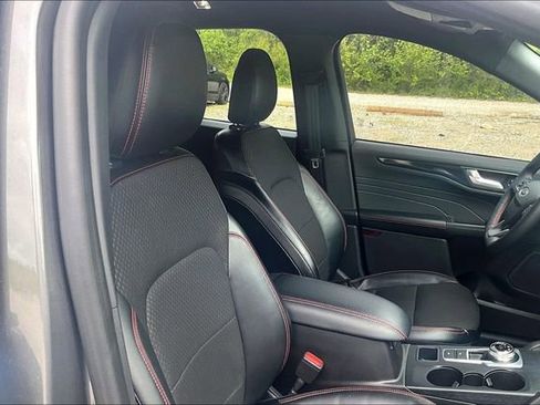 Used 2024 Ford Escape ST-Line w/ Tech Pack #1 AWD/4WD image 7