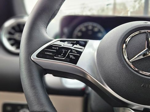 New 2026 Mercedes-Benz GLB 250 4MATIC image 28