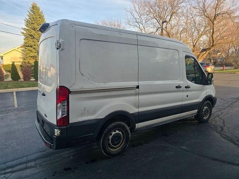 Used 2018 Ford Transit 250 130 Medium Roof image 16