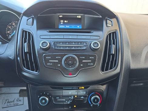 Used 2017 Ford Focus SE image 17