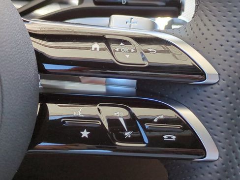 Used 2025 Mercedes-Benz C 300 Sedan image 26