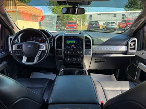 Used 2021 Ford F250 Lariat w/ Lariat Ultimate Package AWD/4WD image 8