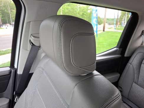 Used 2024 Toyota Tundra Limited AWD/4WD image 16