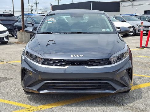 Certified 2023 Kia Forte LXS FWD image 2