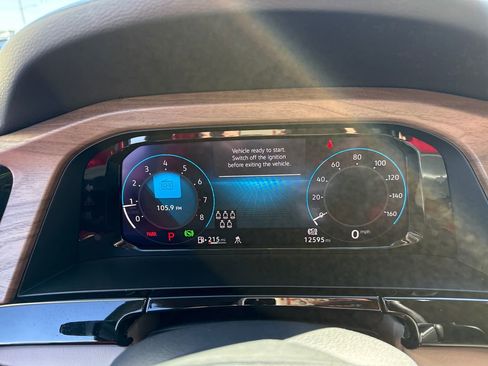 Used 2025 Volkswagen Atlas SE image 17