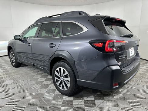 Used 2024 Subaru Outback Premium image 3