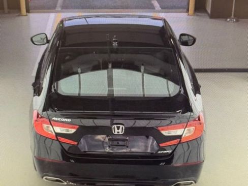 Used 2022 Honda Accord Sport image 4
