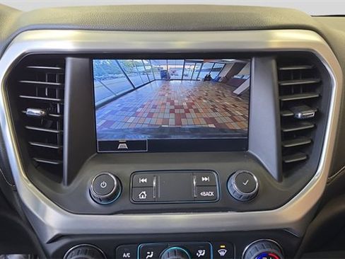 Used 2023 GMC Acadia SLT w/ Elevation Edition image 19