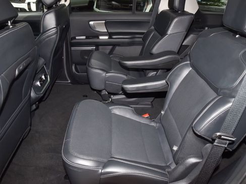 Certified 2025 Ford Expedition Platinum AWD/4WD image 14