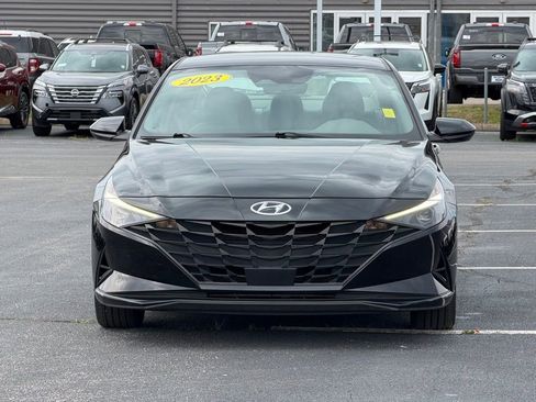 Used 2023 Hyundai Elantra SEL w/ Convenience Package FWD image 10