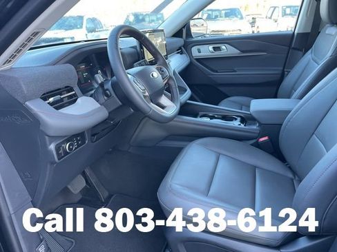 New 2026 Ford Explorer Active w/ Active Comfort Package image 6