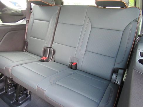 New 2026 GMC Yukon AT4 w/ AT4 Premium Package AWD/4WD image 36