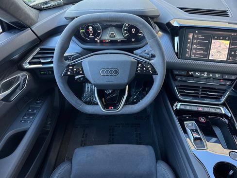 New 2026 Audi S e-tron GT Prestige image 11