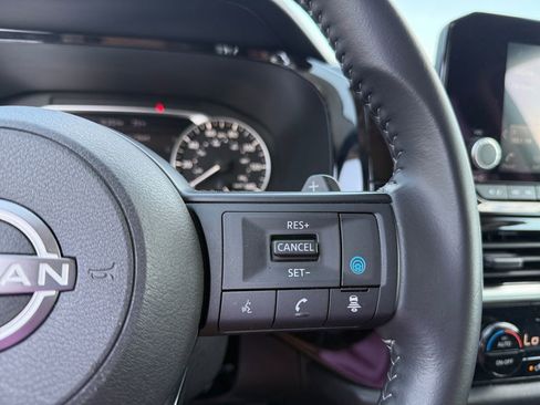 Used 2025 Nissan Pathfinder SV AWD/4WD image 22