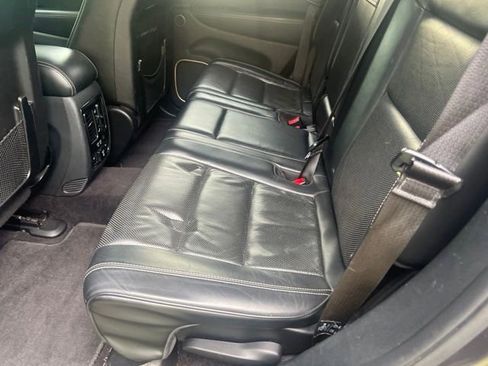 Used 2017 Jeep Grand Cherokee Overland AWD/4WD image 9