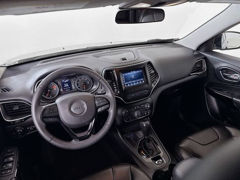 Used 2020 Jeep Cherokee Altitude image 21