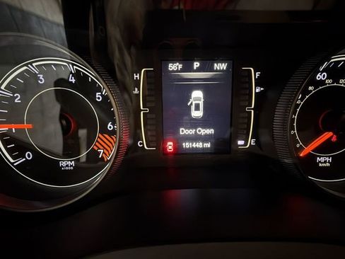 Used 2014 Jeep Cherokee Sport image 15