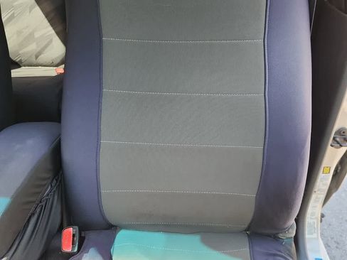 Used 2005 Chevrolet Colorado LS RWD image 14