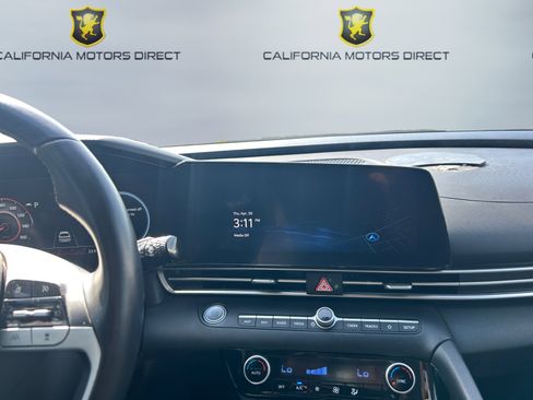 Used 2023 Hyundai Elantra Limited FWD image 13