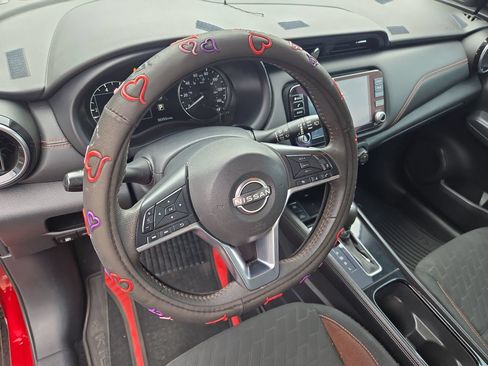 Used 2024 Nissan Kicks SR FWD image 10