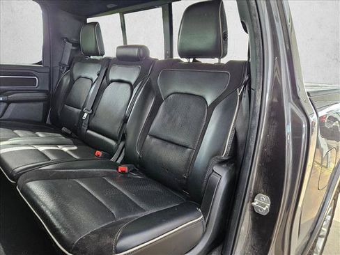 Used 2019 RAM 1500 Laramie AWD/4WD image 15