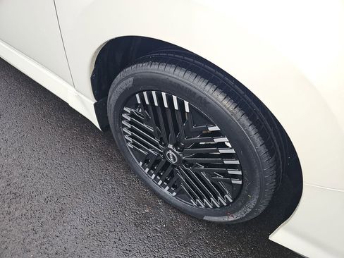 Used 2024 Nissan Leaf SV Plus image 11