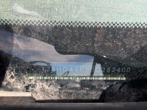 Used 2006 Jeep Commander 4WD image 39